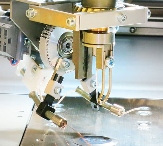 Technische Stickerei – ZSK Stickmaschinen