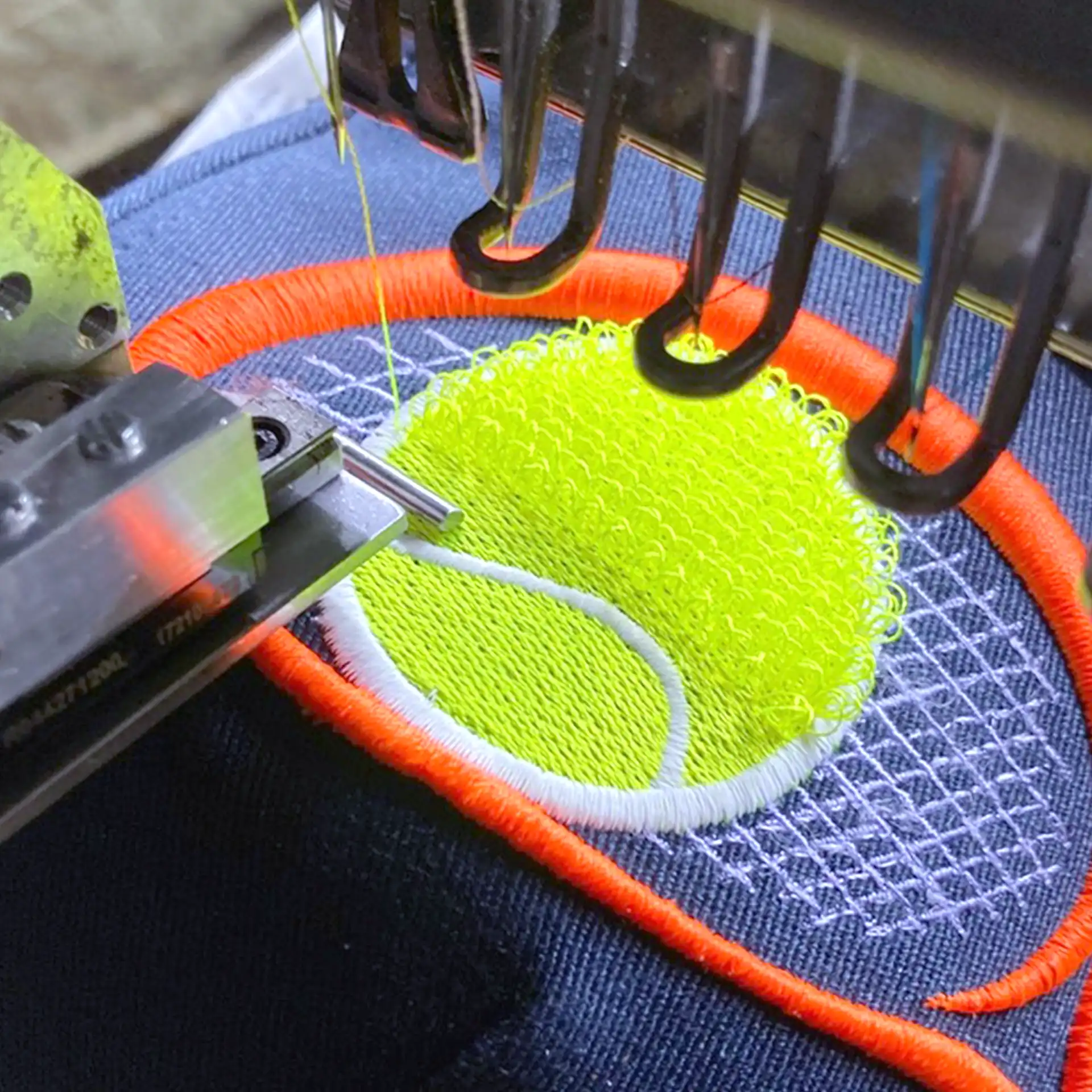 3D Loop Device – mounted on the F-type embroidery head